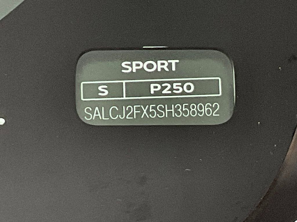 Used 2025 Land Rover Discovery Sport S image 31