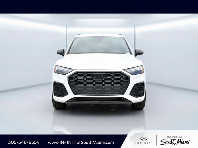 Used 2021 Audi Q5 e Prestige w/ Prestige Package image 2