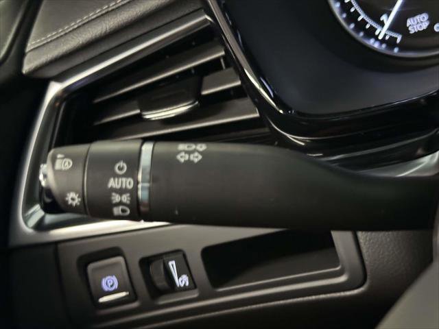 Certified 2024 Cadillac XT6 Luxury image 35