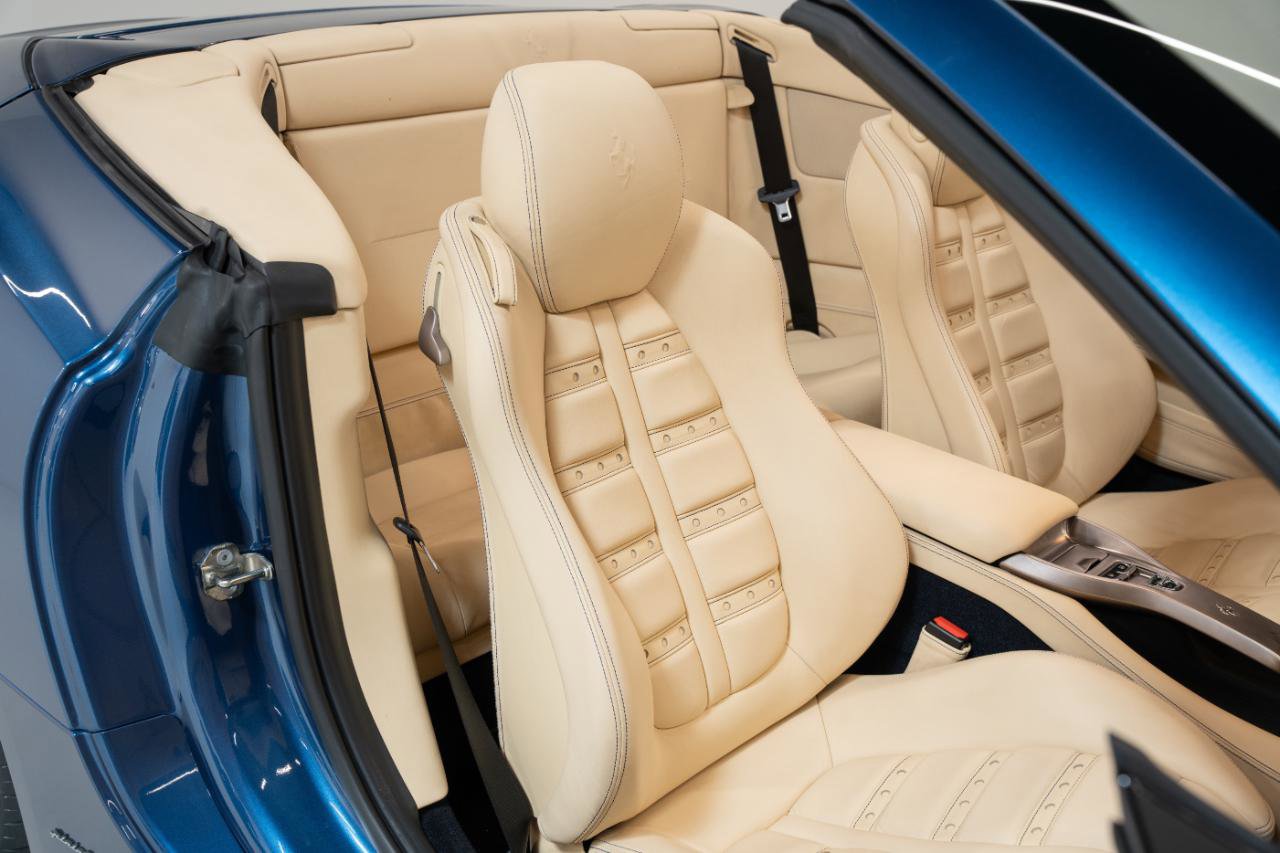 Used 2010 Ferrari California RWD image 62
