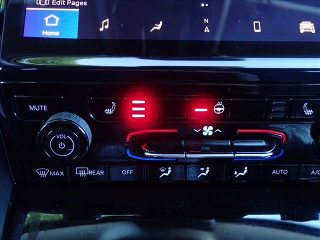 Used 2022 Jeep Grand Cherokee Limited image 22