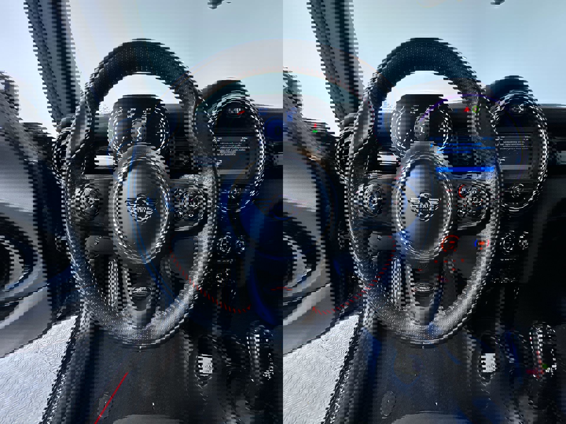 Used 2021 MINI Cooper 2-Door Hardtop FWD image 15