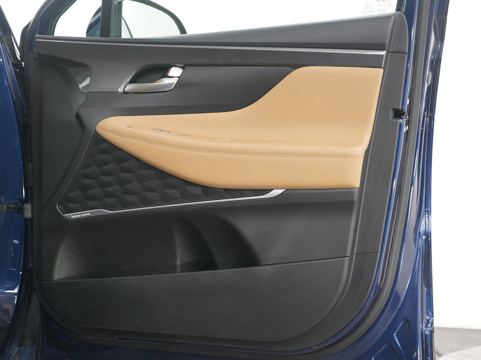 Used 2021 Hyundai Santa Fe Calligraphy image 9