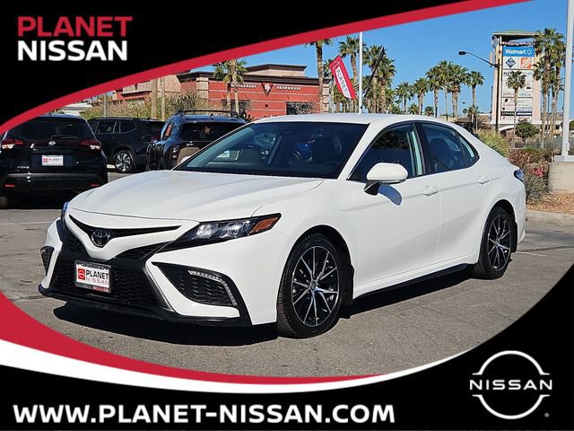 Used 2024 Toyota Camry SE
