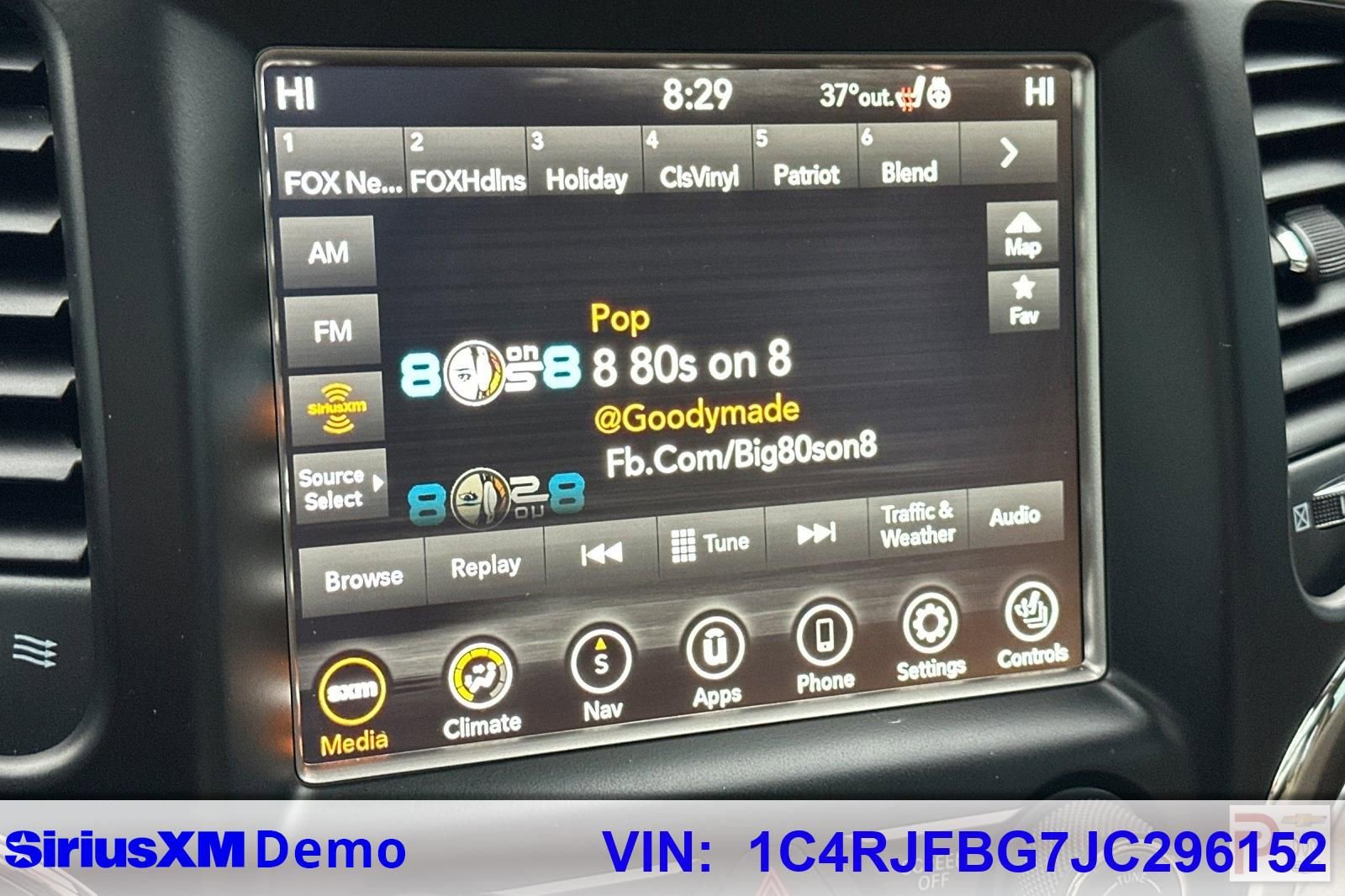 Used 2018 Jeep Grand Cherokee Limited w/ Luxury Group II image 37