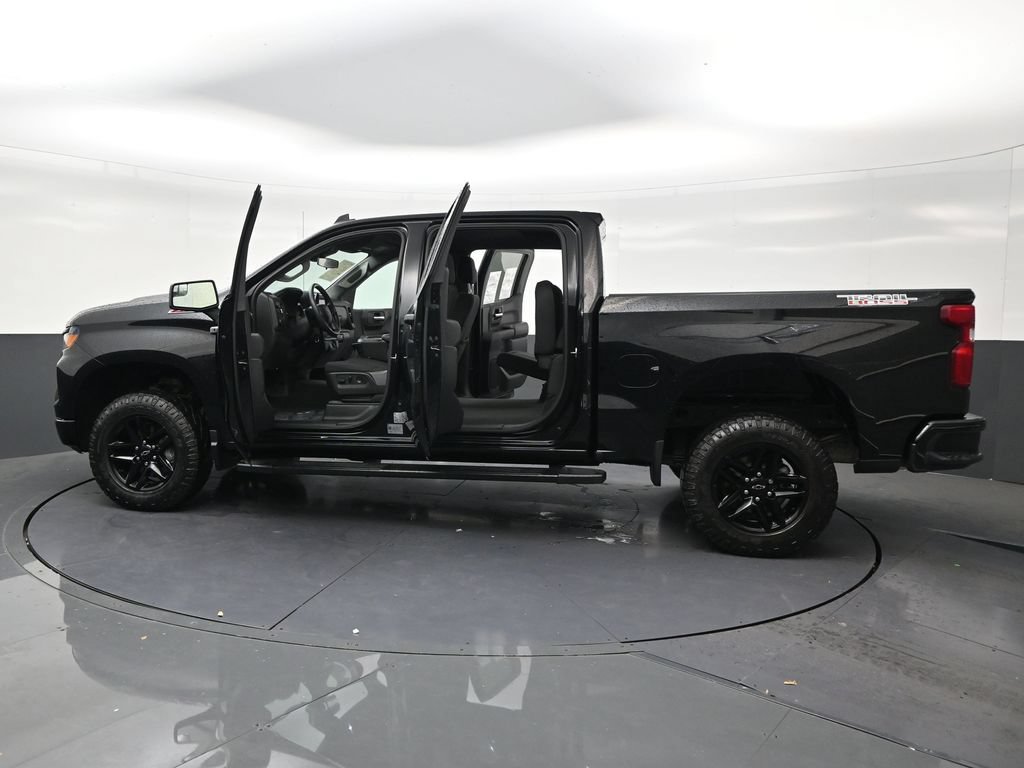 Used 2023 Chevrolet Silverado 1500 Custom Trail Boss AWD/4WD image 31
