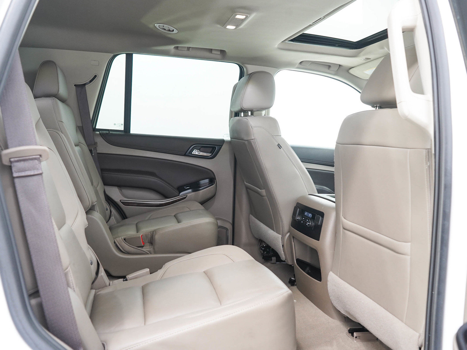 Used 2020 Chevrolet Tahoe LT w/ Luxury Package AWD/4WD image 14