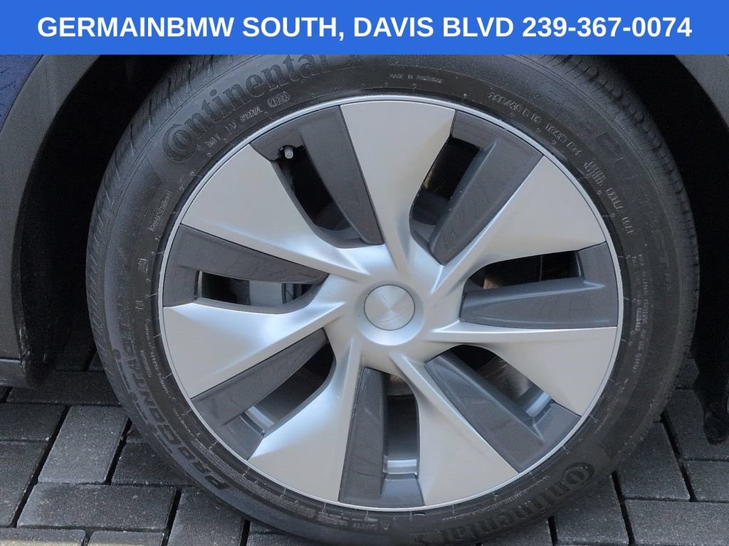 Used 2022 Tesla Model Y Long Range AWD/4WD image 12