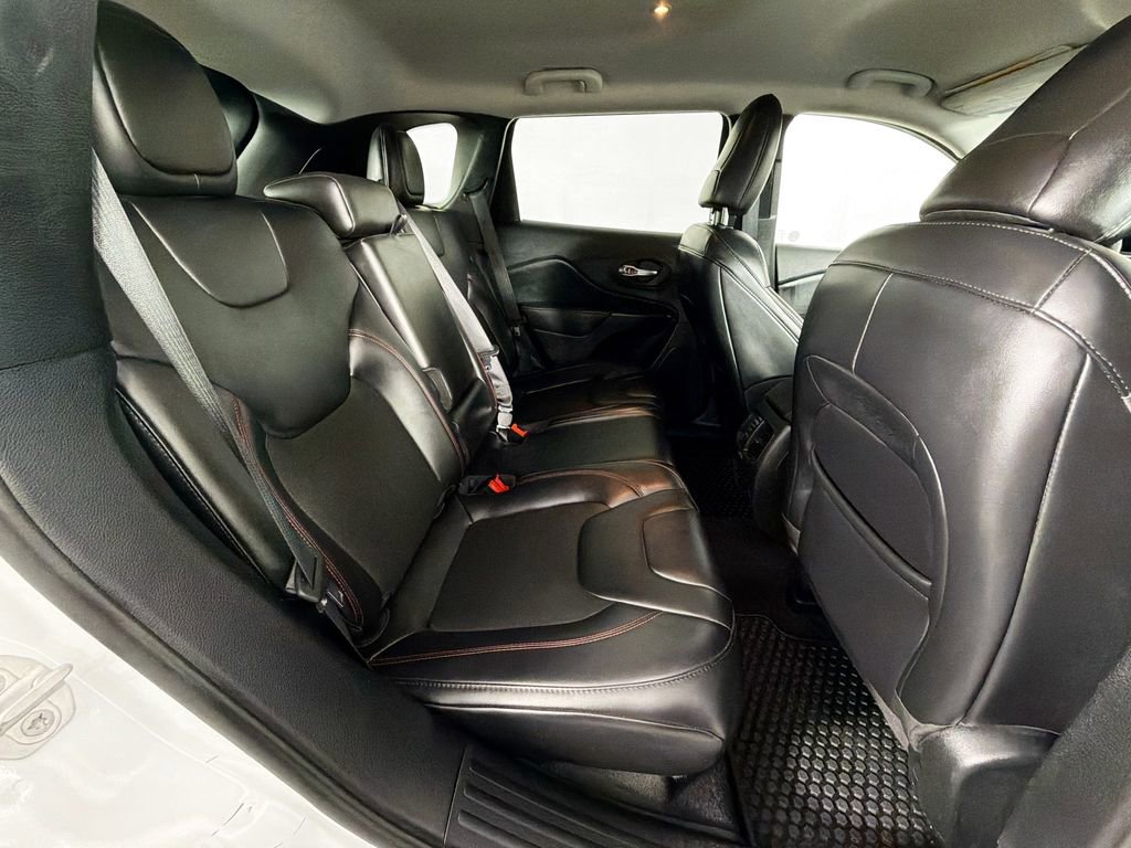 Used 2020 Jeep Cherokee Trailhawk w/ Cold Weather Group image 26