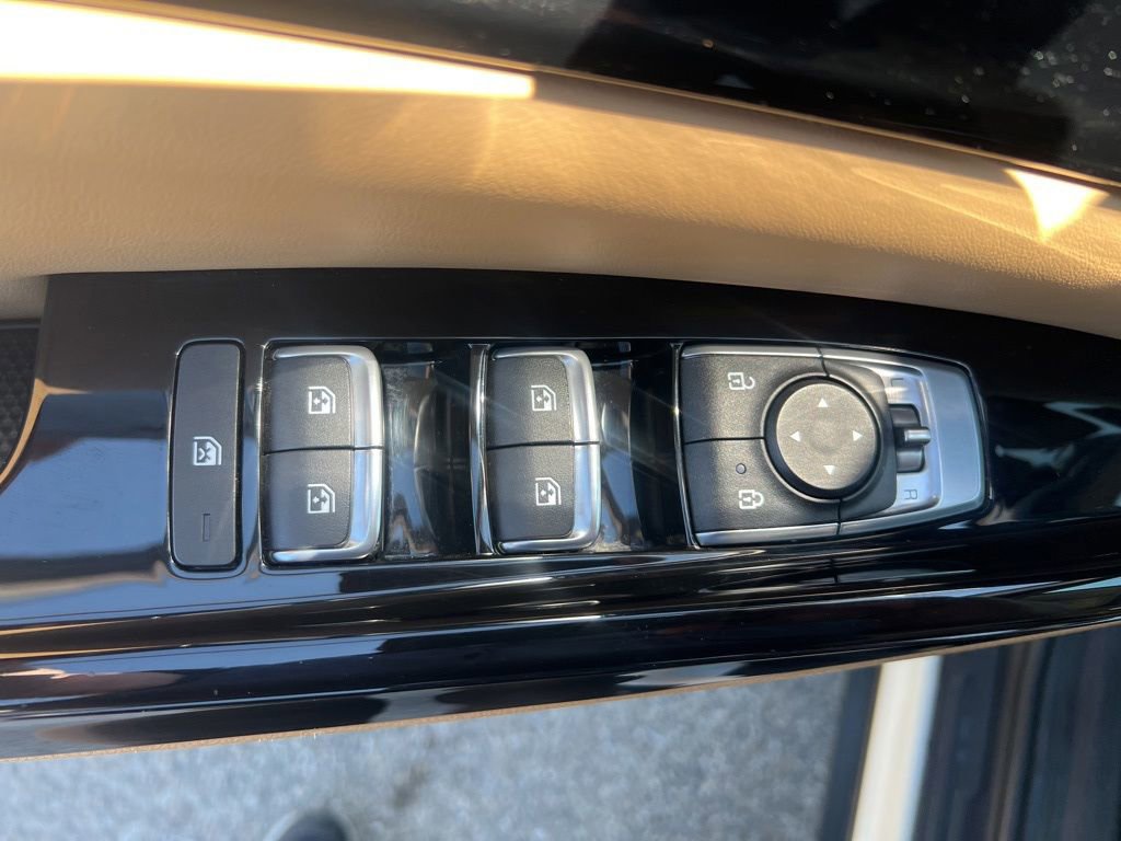 Used 2022 Kia Carnival EX FWD image 45