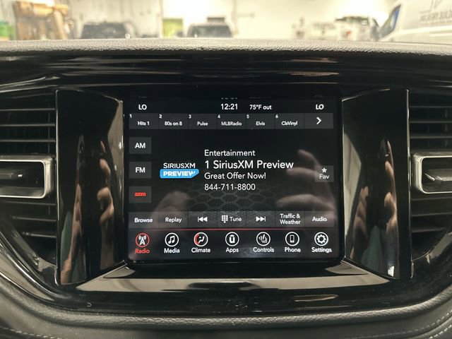 Used 2023 Dodge Durango SXT AWD/4WD image 16