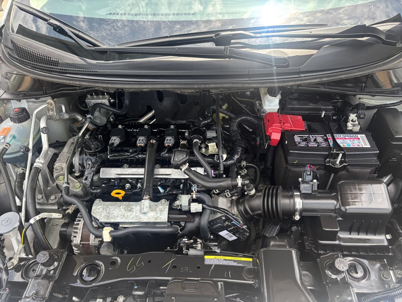 Used 2025 Nissan Versa SV FWD image 30