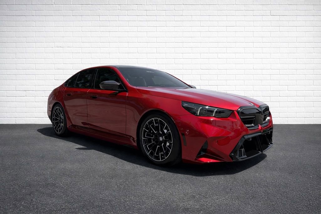 Used 2025 BMW M5 w/ Carbon Package image 3