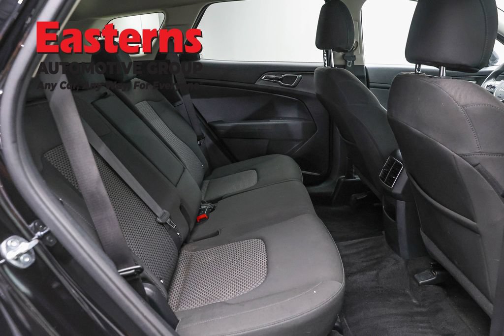 Used 2024 Kia Sportage LX AWD/4WD image 24