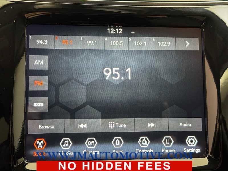 Used 2020 Jeep Cherokee Limited image 22