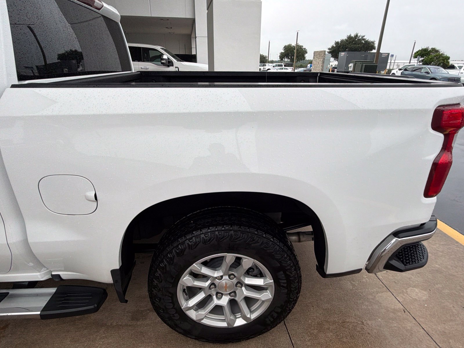 Used 2026 Chevrolet Silverado 1500 LT AWD/4WD image 12