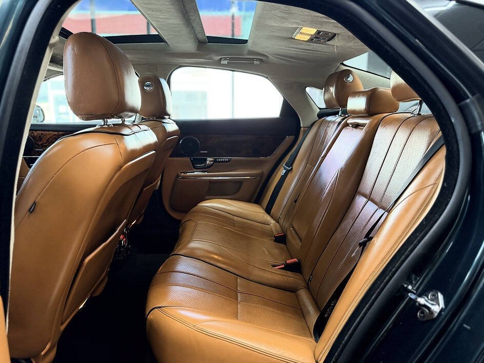 Used 2013 Jaguar XJ AWD image 17