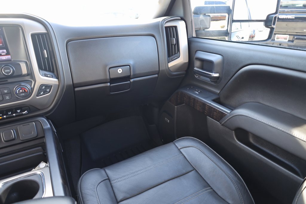 Used 2015 GMC Sierra 3500 Denali w/ Duramax Plus Package image 20