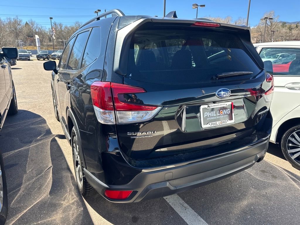 Used 2021 Subaru Forester Premium AWD/4WD image 5
