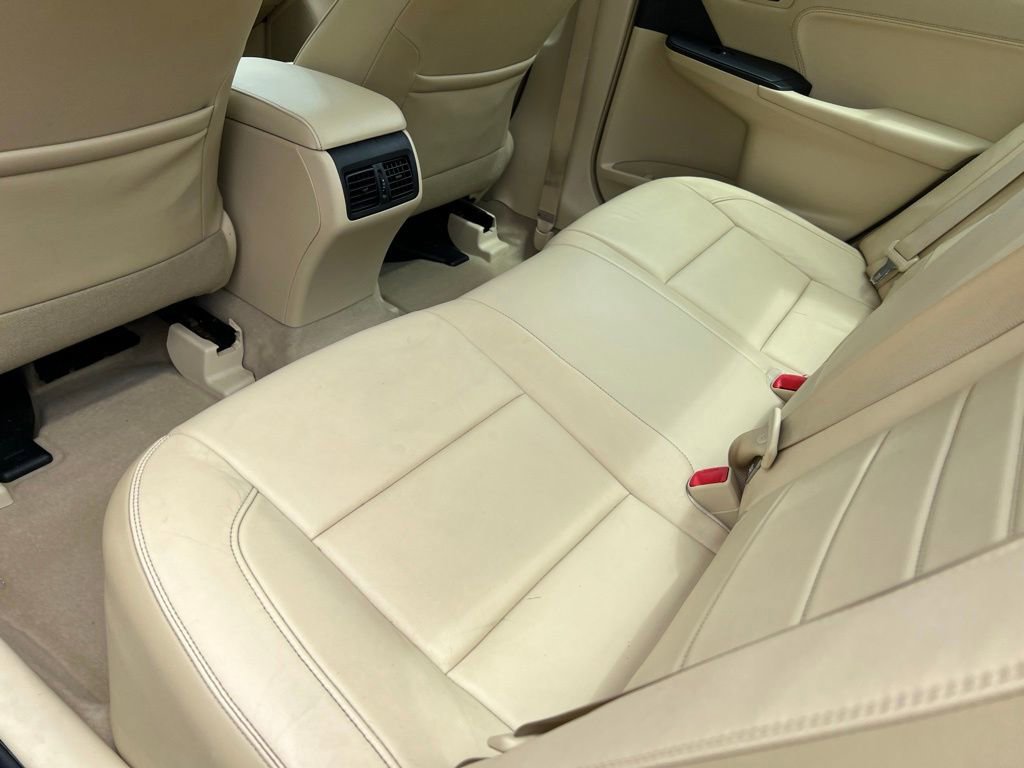 Used 2015 Toyota Camry XLE w/ Advanced Technology Package FWD image 17
