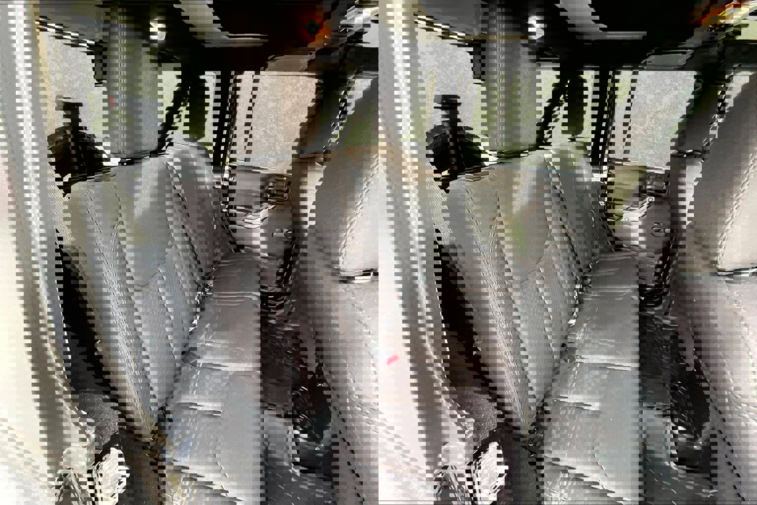 Used 2018 Jeep Wrangler Unlimited Sport w/ Connectivity Group image 27