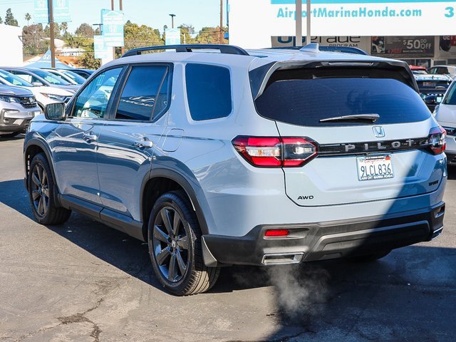 Certified 2024 Honda Pilot Sport image 6