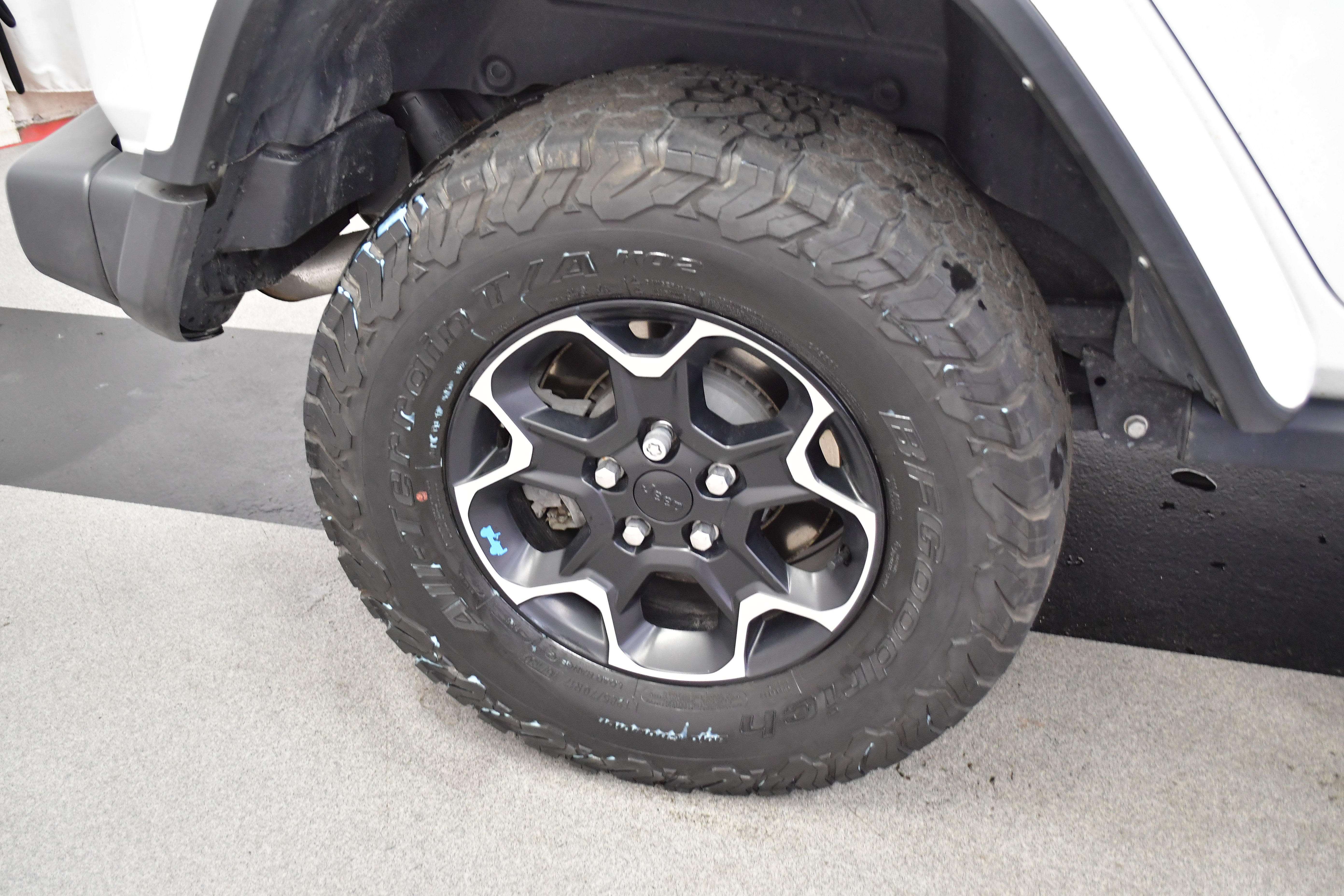Used 2023 Jeep Wrangler Unlimited Rubicon 4xe w/ Cold Weather Group AWD/4WD image 37