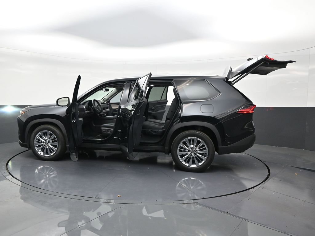 Used 2026 Toyota Grand Highlander AWD image 35