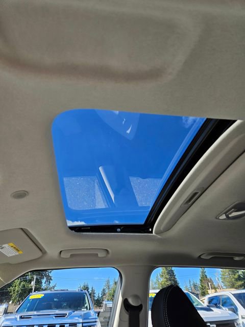 Used 2025 Hyundai Venue SEL image 21