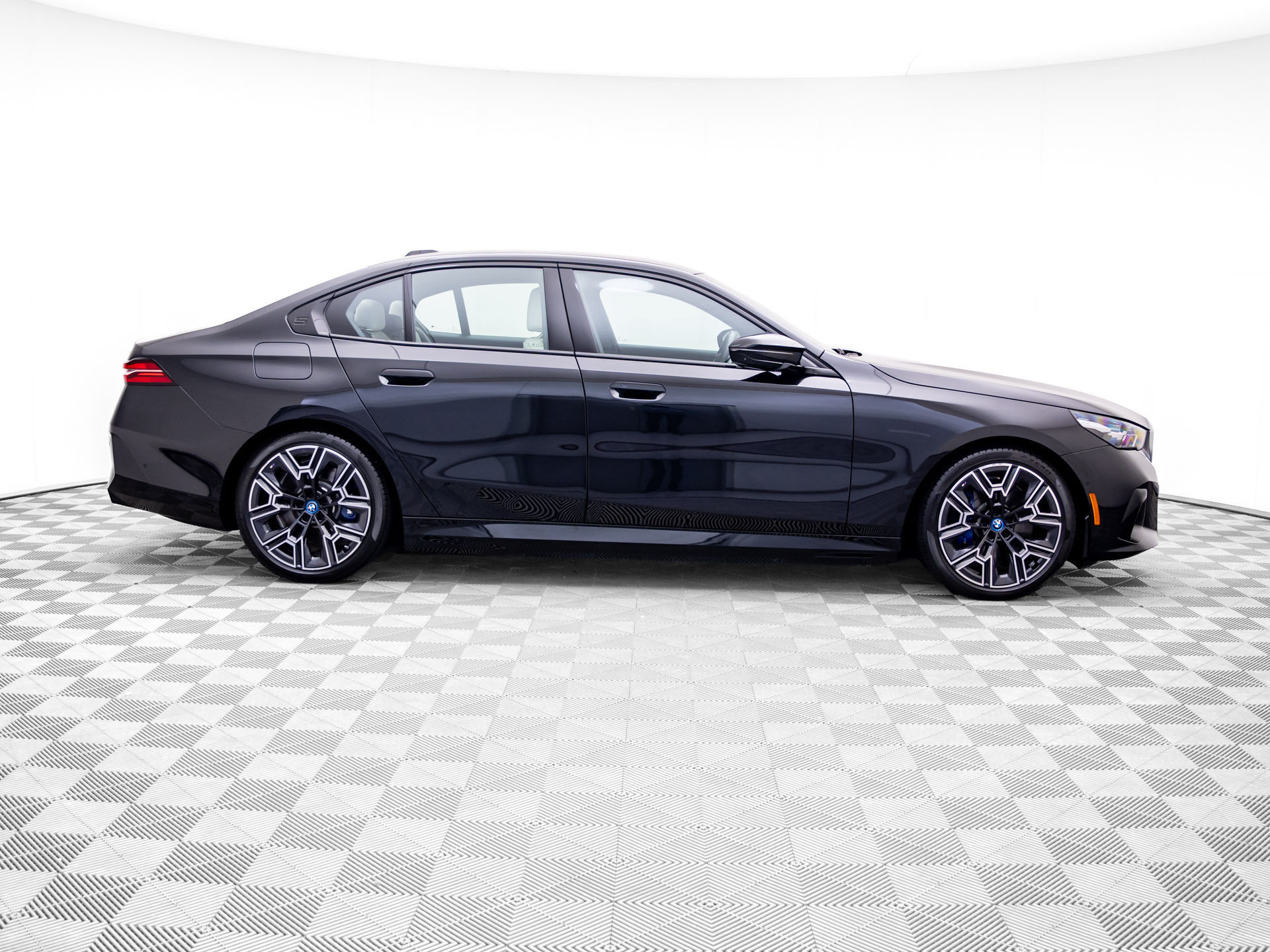 Certified 2024 BMW i5 M60 w/ Premium Package AWD/4WD image 6