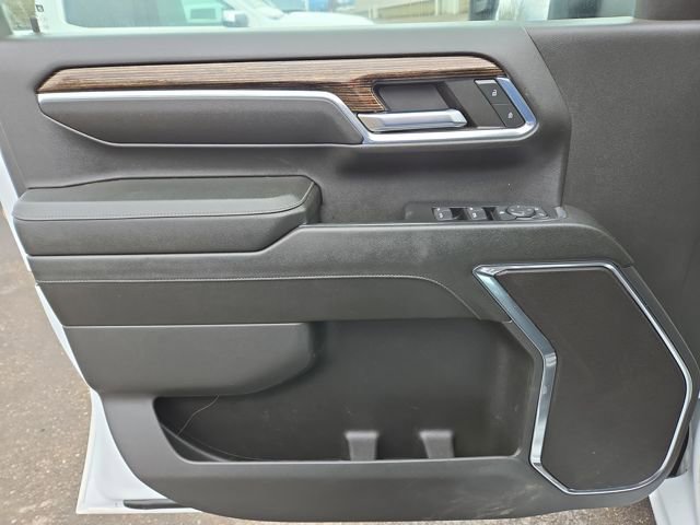 Used 2024 GMC Sierra 3500 SLE w/ SLE Convenience Package image 15