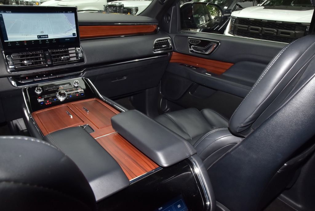 Used 2024 Lincoln Navigator L 4WD image 20