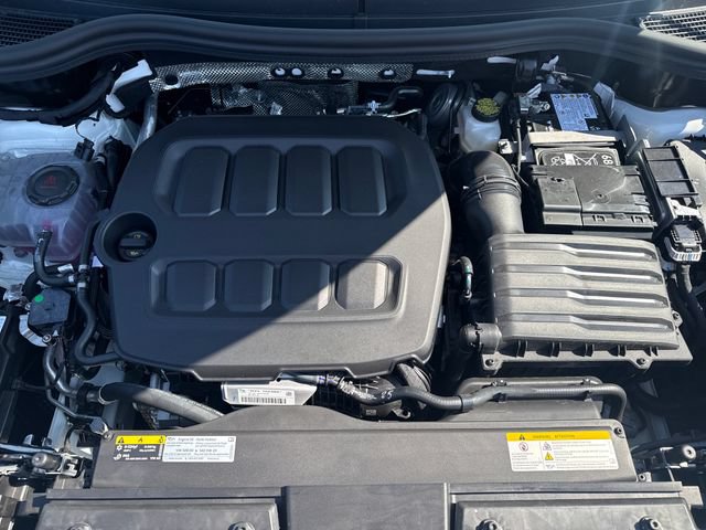New 2026 Volkswagen Tiguan SE R-Line AWD/4WD image 30