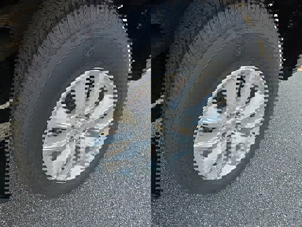 Certified 2022 Chevrolet Silverado 1500 Custom image 17