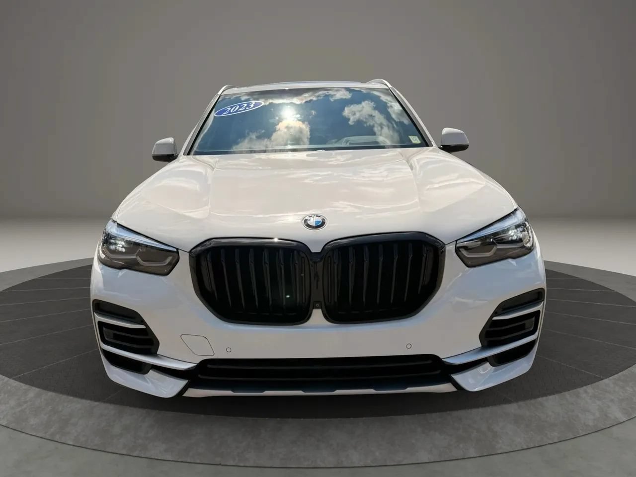 Used 2023 BMW X5 xDrive40i w/ Luxury Seating Package AWD/4WD image 10