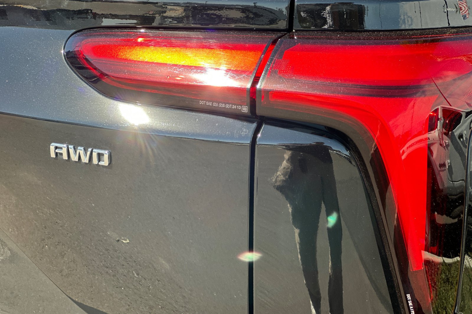 Used 2024 Chevrolet Blazer EV LT AWD/4WD image 36