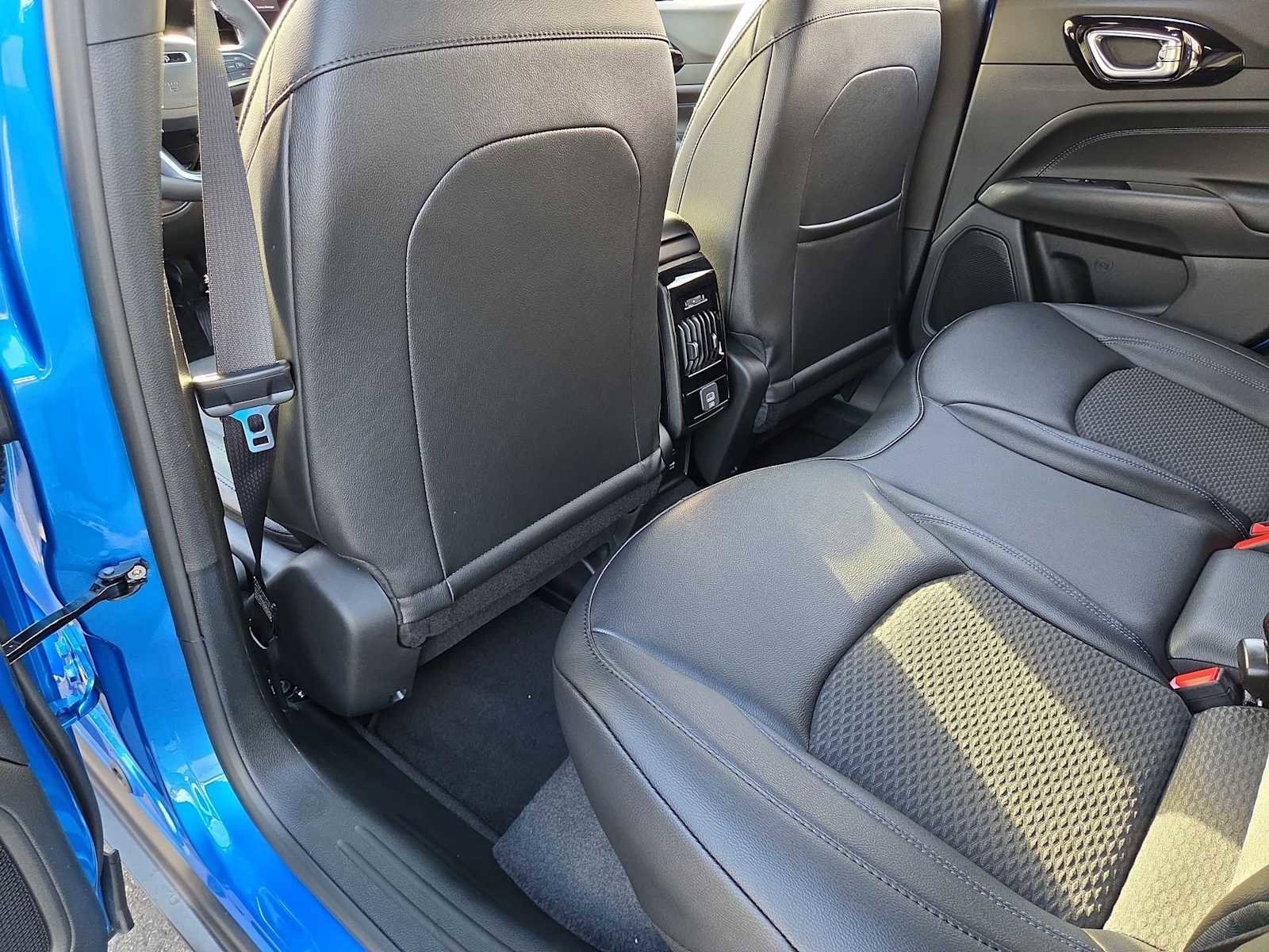 New 2026 Jeep Compass Latitude image 19