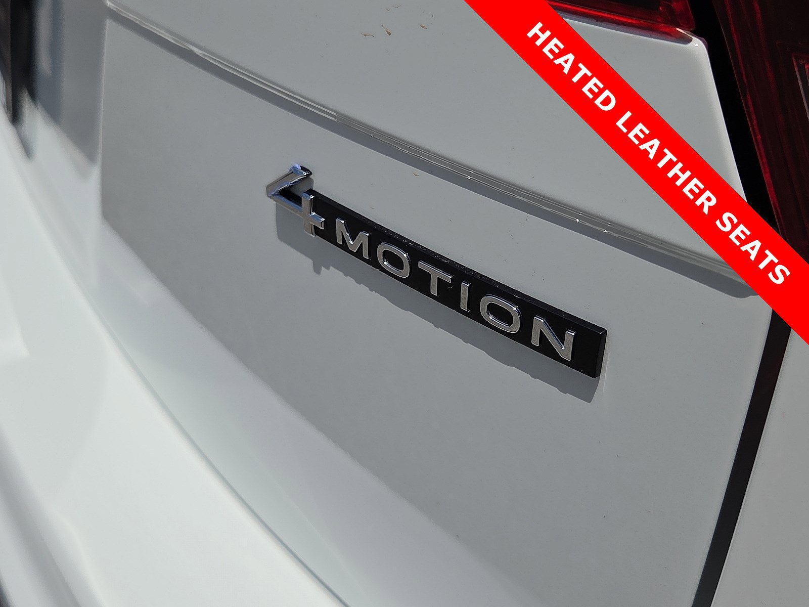 Used 2024 Volkswagen Tiguan Wolfsburg Edition image 8