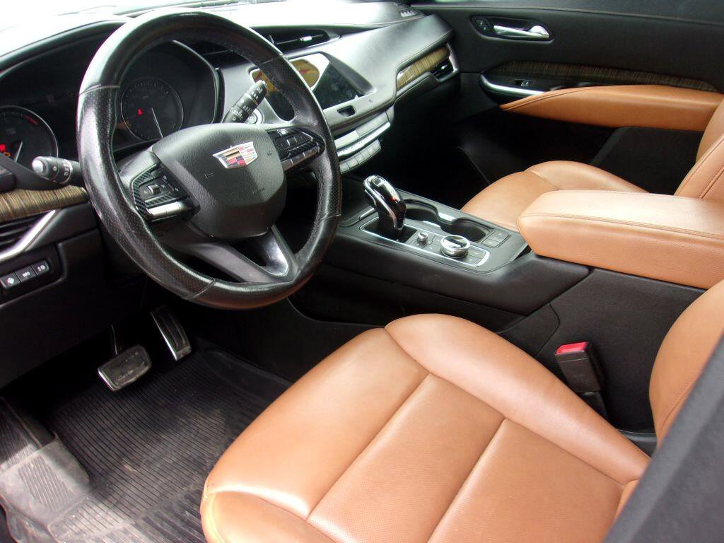 Used 2021 Cadillac XT4 Sport image 8