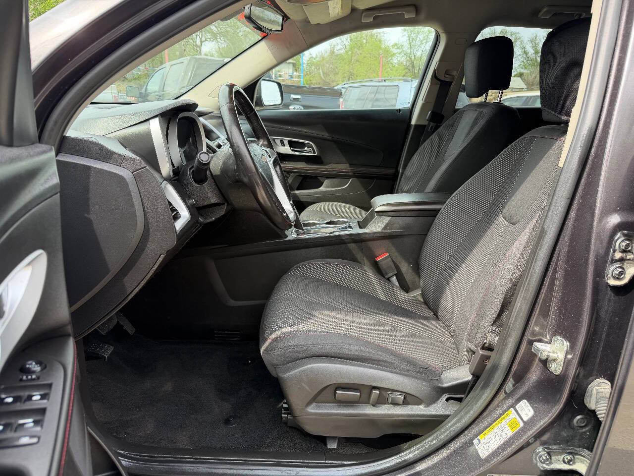 Used 2015 Chevrolet Equinox LT w/ Driver Convenience Package FWD image 9