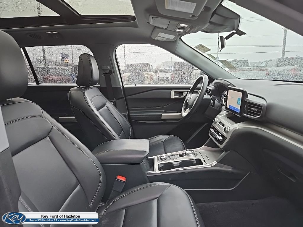 Used 2023 Ford Explorer XLT w/ Equipment Group 202A image 26