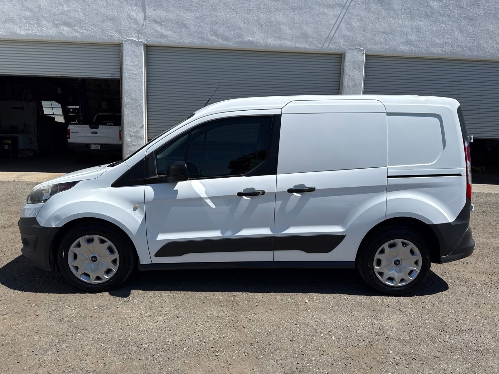 Used 2016 Ford Transit Connect XL FWD image 2