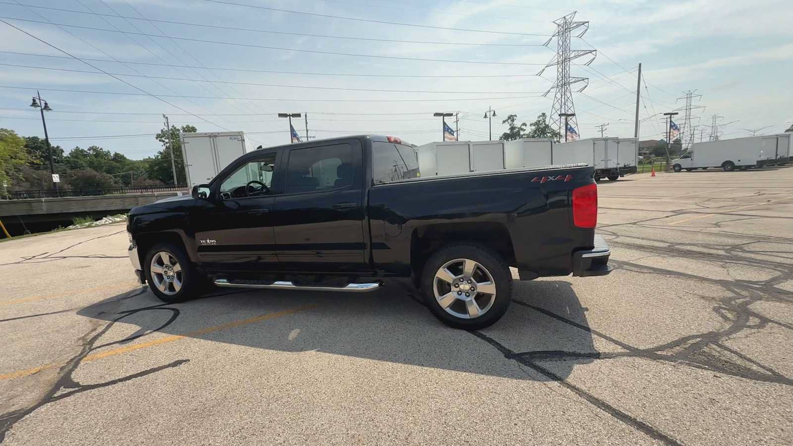 Used 2018 Chevrolet Silverado 1500 LT w/ Texas Edition AWD/4WD image 6