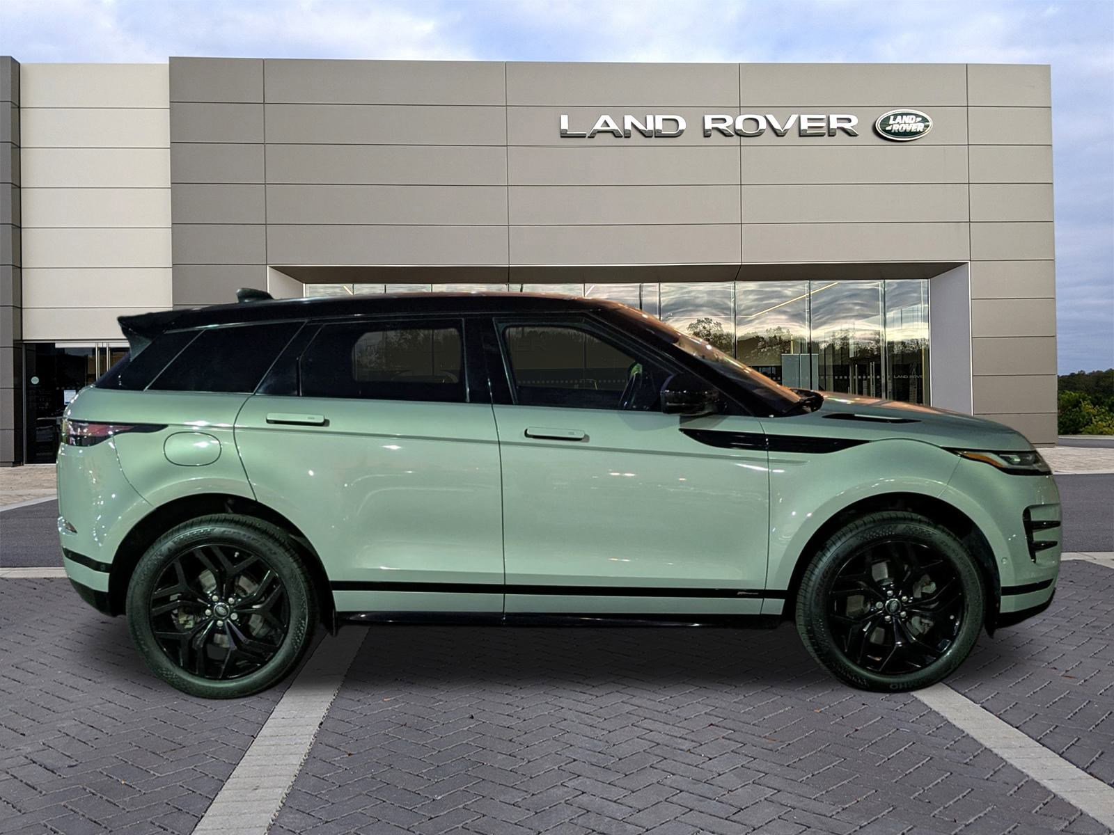Used 2020 Land Rover Range Rover Evoque R-Dynamic SE image 4
