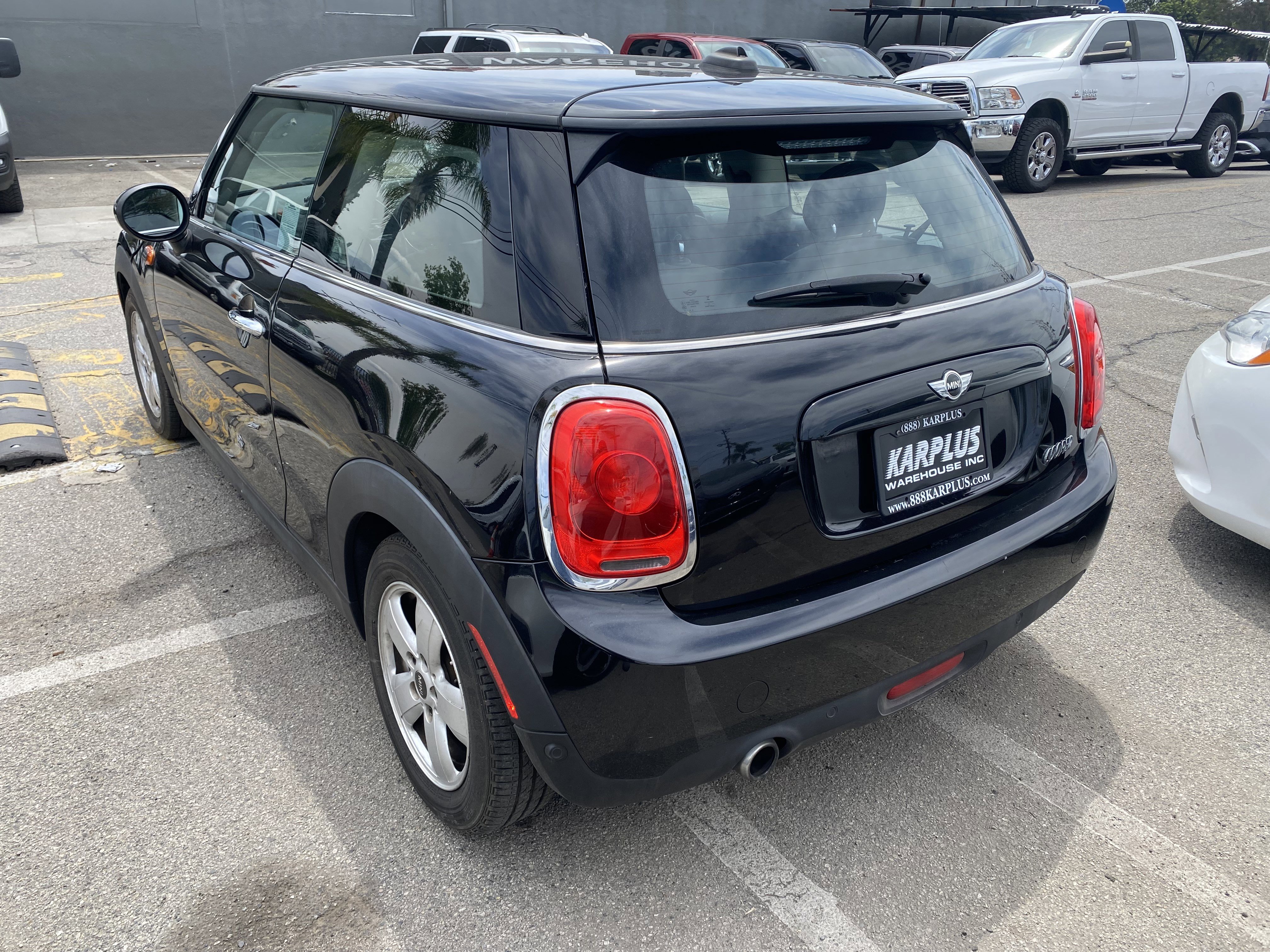 Used 2018 MINI Cooper 2-Door Hardtop image 8