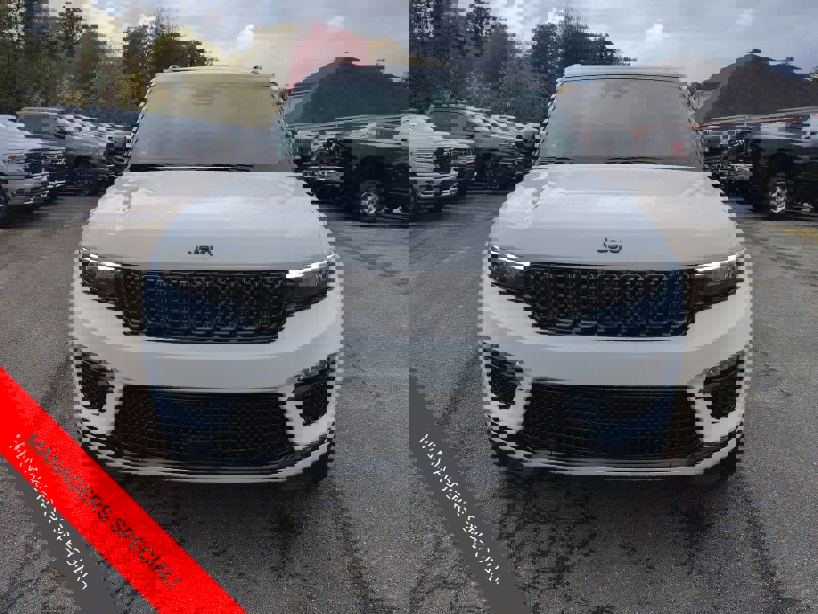 New 2025 Jeep Grand Cherokee Summit image 3