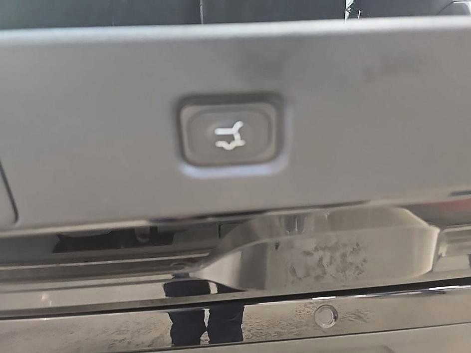 Used 2025 Ford Expedition Active image 35