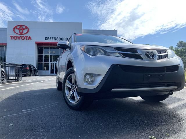 Used 2015 Toyota RAV4 XLE AWD/4WD image 2