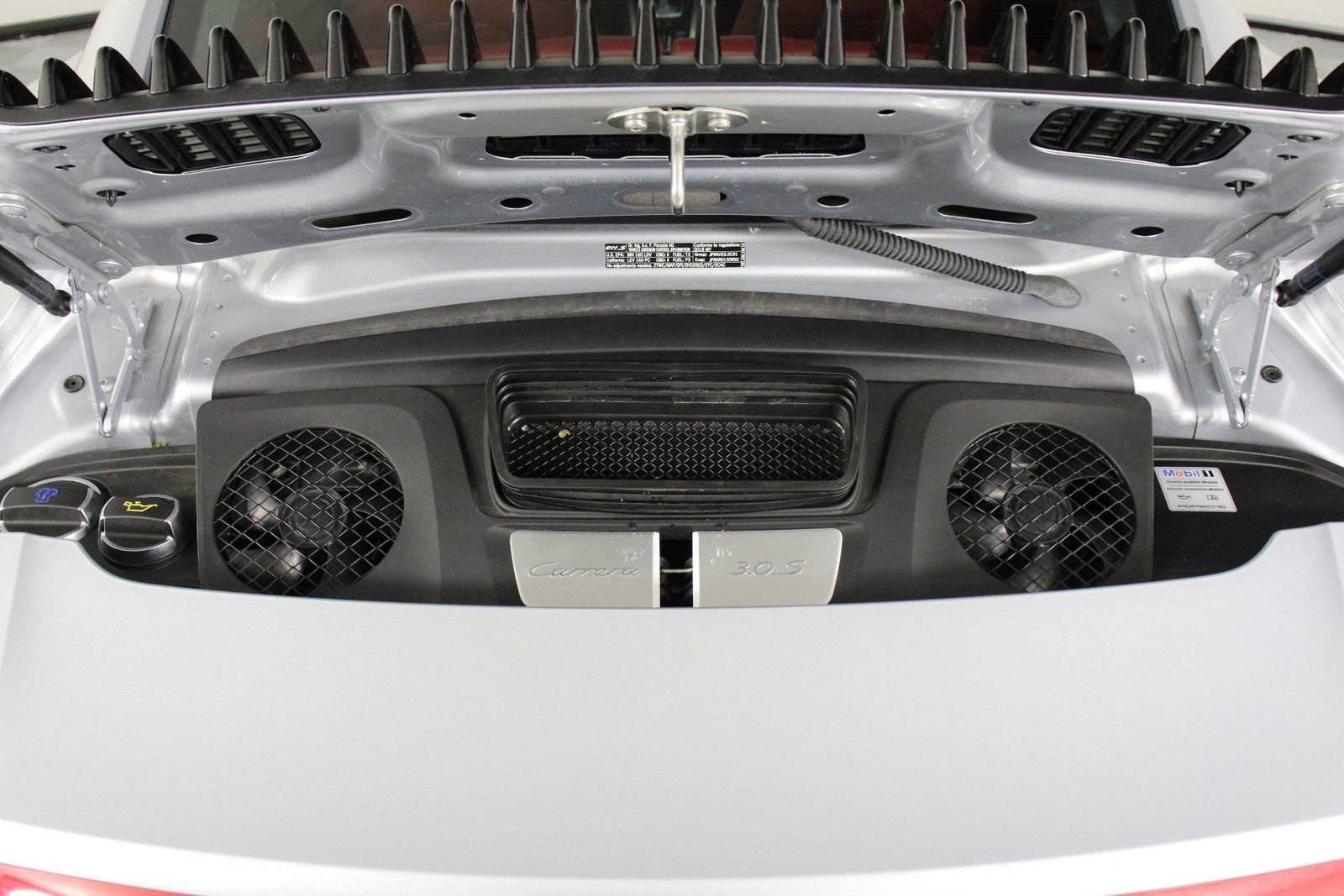 Certified 2018 Porsche 911 Carrera 4S image 26