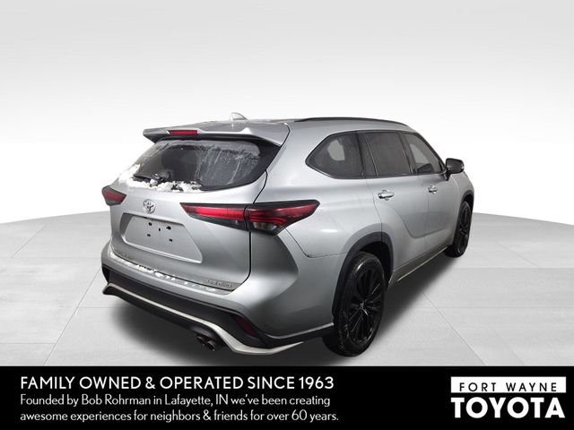 Used 2024 Toyota Highlander XSE image 7